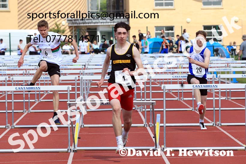 Mens U-17s and Boys U-15s Hurdles, 2022 Northern Inter Counties U17s and U15s Track and Field, York, Thursday, June 2nd. Photo: David T. Hewitson/Sports for All Pics
